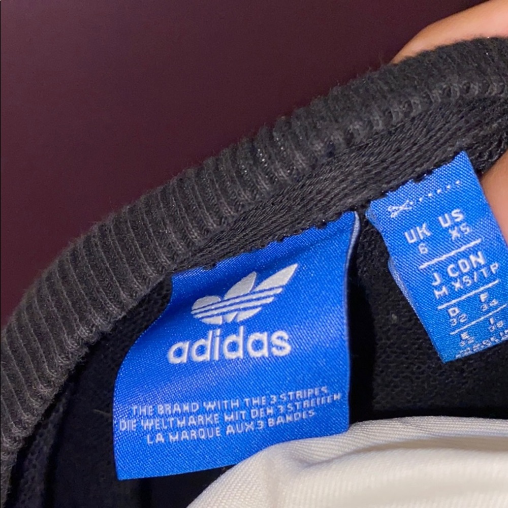 Adidas Crewneck - Picture 2 of 2